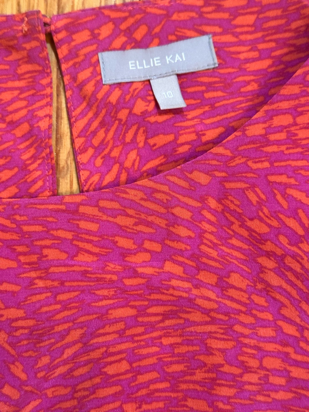 Ellie Kai blouse made from 100% silk size 10 (j6) - Picture 4 of 10